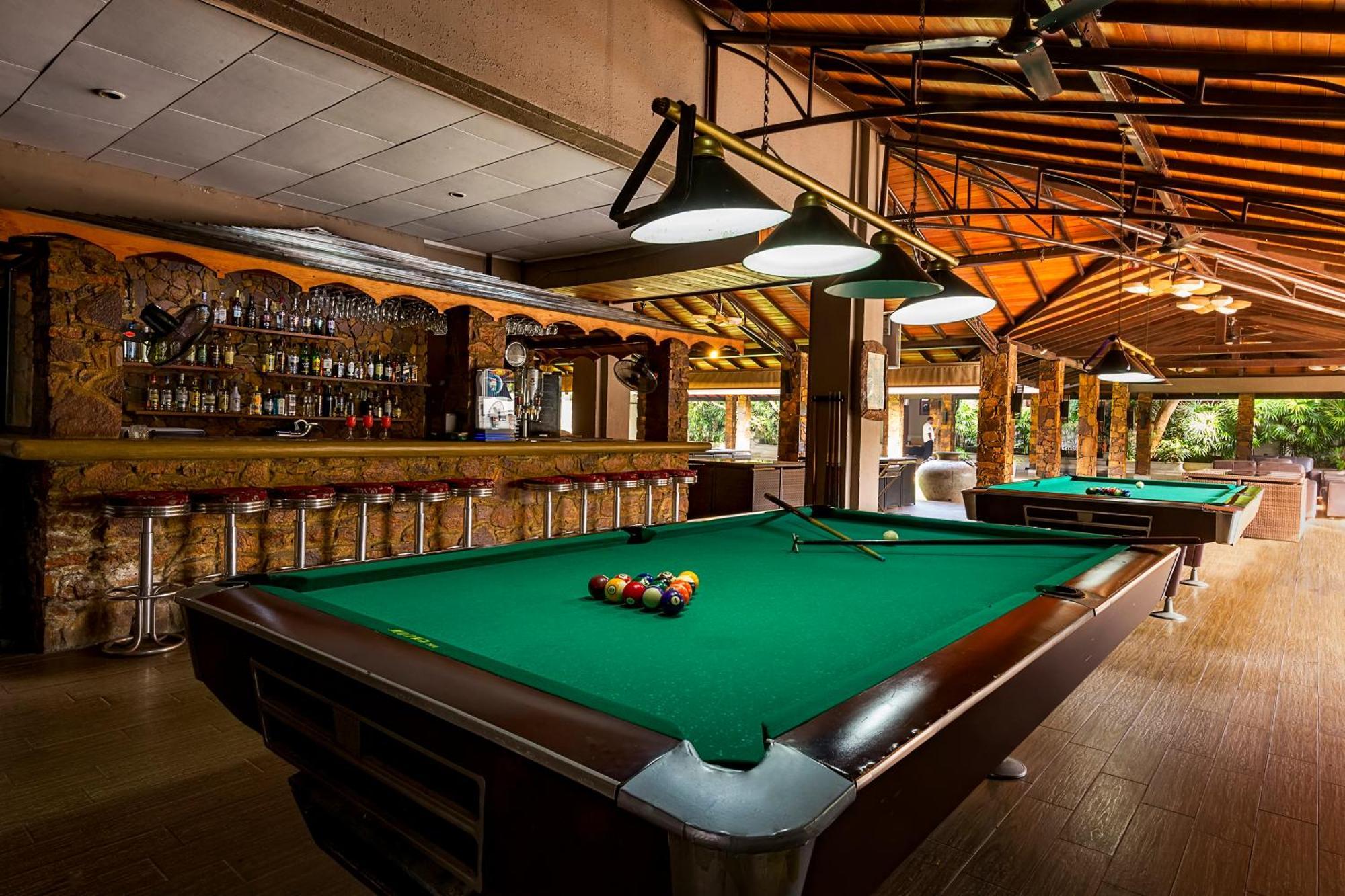 The Full Moon Hotel Katunayaka Εξωτερικό φωτογραφία