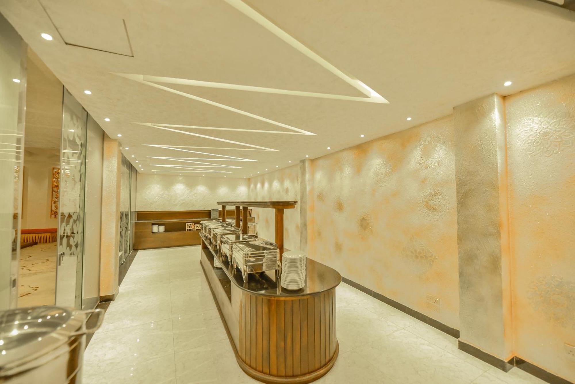 The Full Moon Hotel Katunayaka Εξωτερικό φωτογραφία